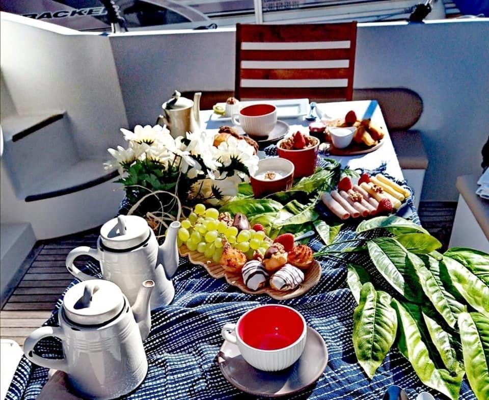 Hotel Aquadouro Yacht Radames - Sleep Boat Experience Castelo de Paiva Exterior foto